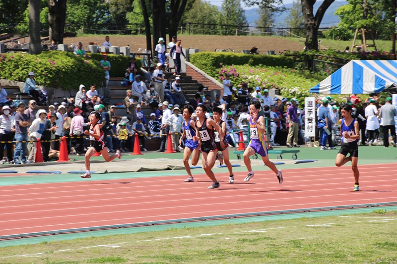 中学生による100メートル競走