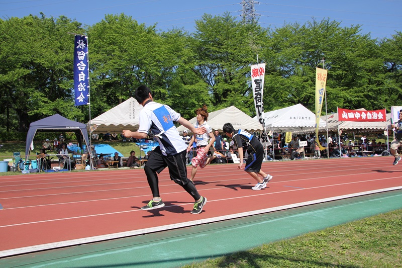 熱戦が繰り広げられた、町内会・自治会対抗リレー