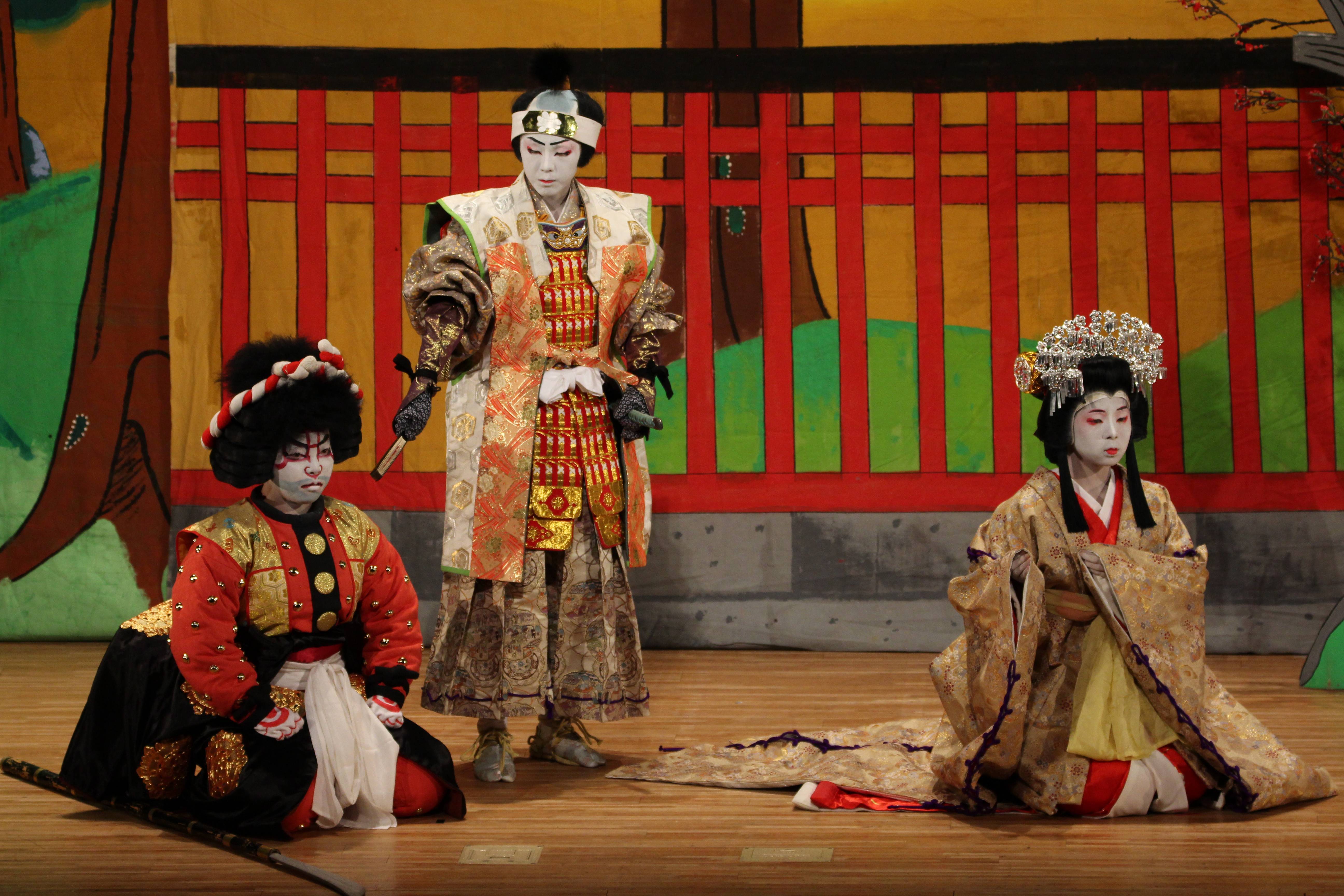 秋川歌舞伎「義経千本桜二段目伏見稲荷鳥居前」